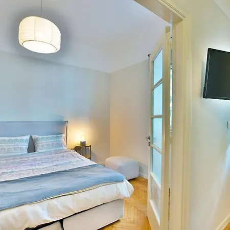 Newly Renovated Apartment In The Heart Of Athens. Exterior photo