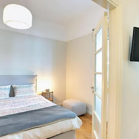 Newly Renovated Apartment In The Heart Of Athens. Exterior photo