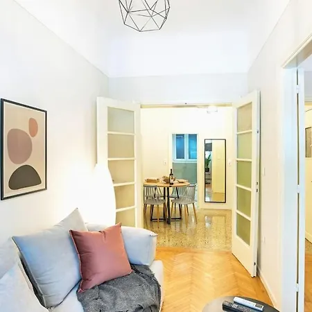 Newly Renovated Apartment In The Heart Of Athens. Exterior photo